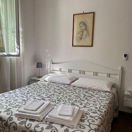 Casa Vacanze Diana Viareggio Luaran gambar